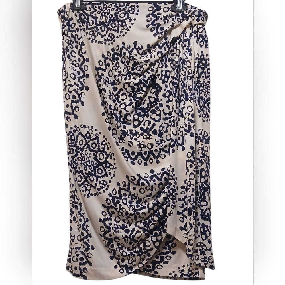 Anne Klein - Black & White Silk & Nylon Faux Wrap Skirt W/Abstract Design, - Picture 9 of 9
